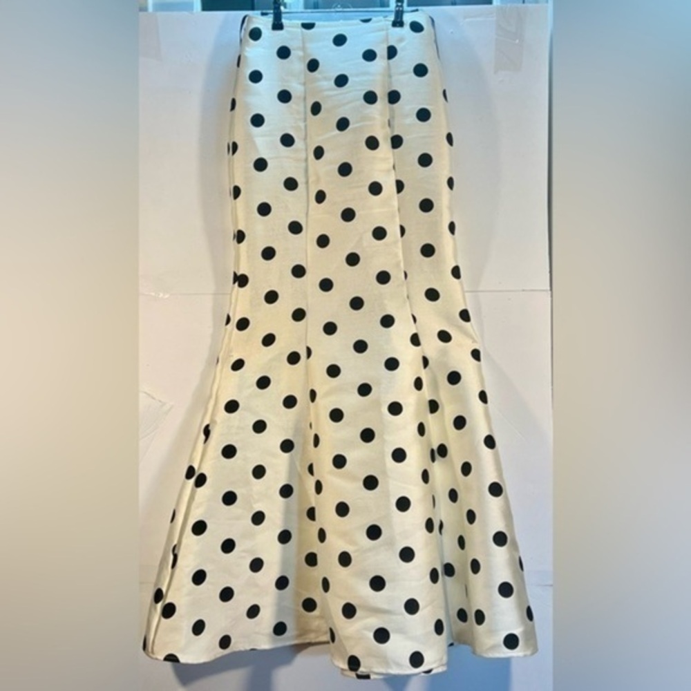 SPEECHLESS FORMAL DRESS CAN BE WORN FOR ANY OCCASION SIZE 5